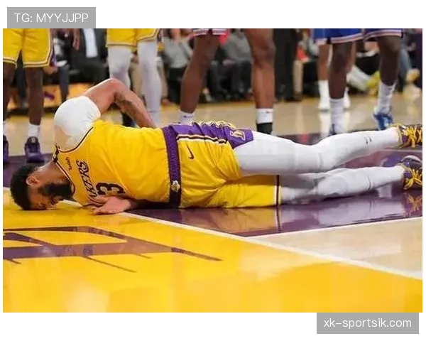 拉塞尔防守盖帽拉开内线差距主导球队防守核心地位